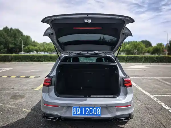 Volkswagen Golf 2023