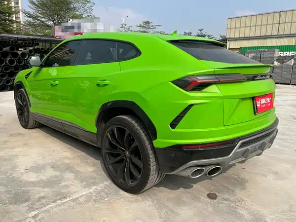 Lamborghini Urus 2021