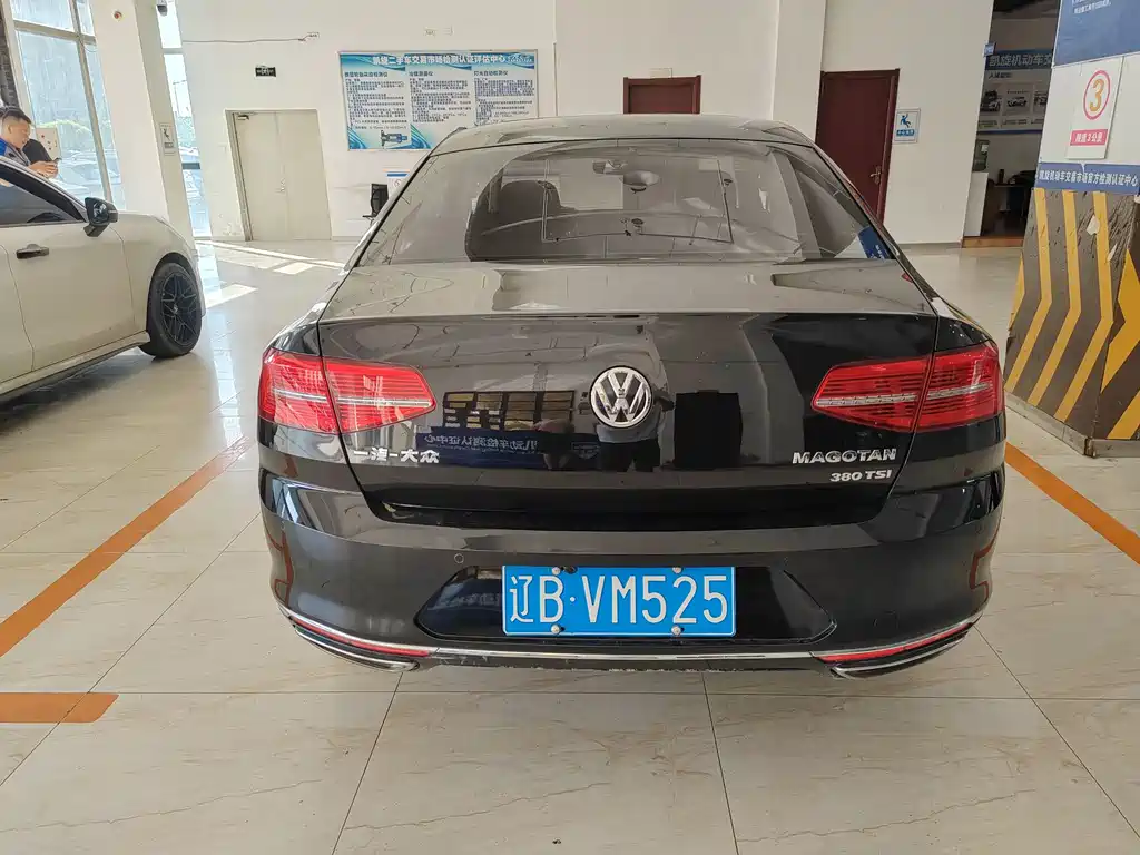 Volkswagen Magotan 2016