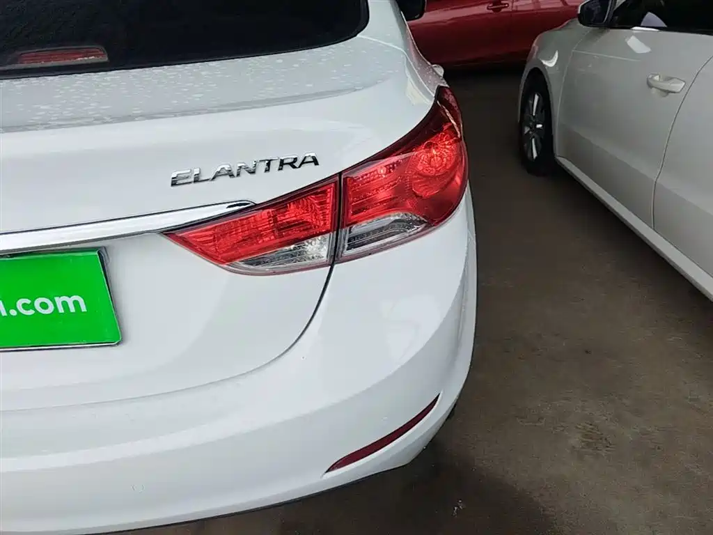Hyundai Elantra Langdong 2016 — фото 8
