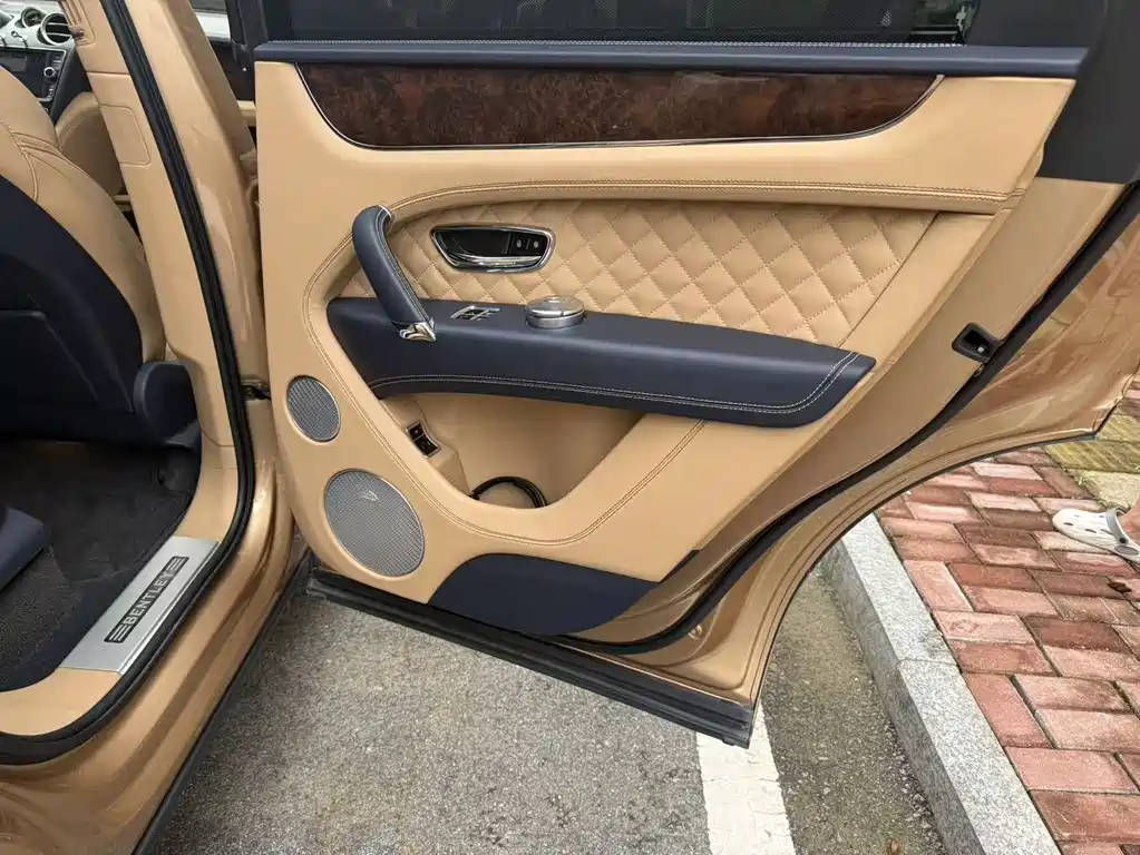Bentley Bentayga 2016