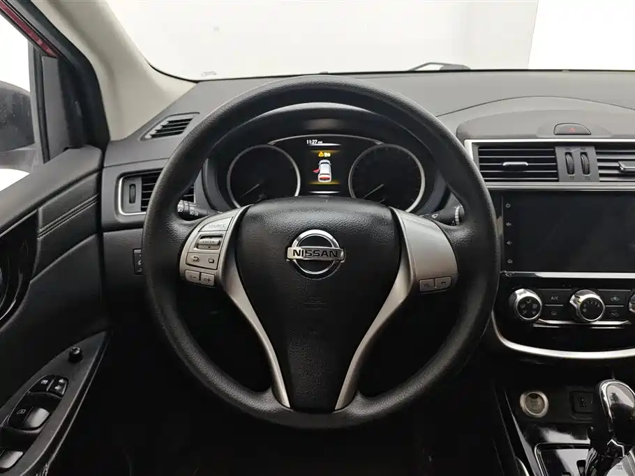 Nissan Tiida 2019 — фото 15