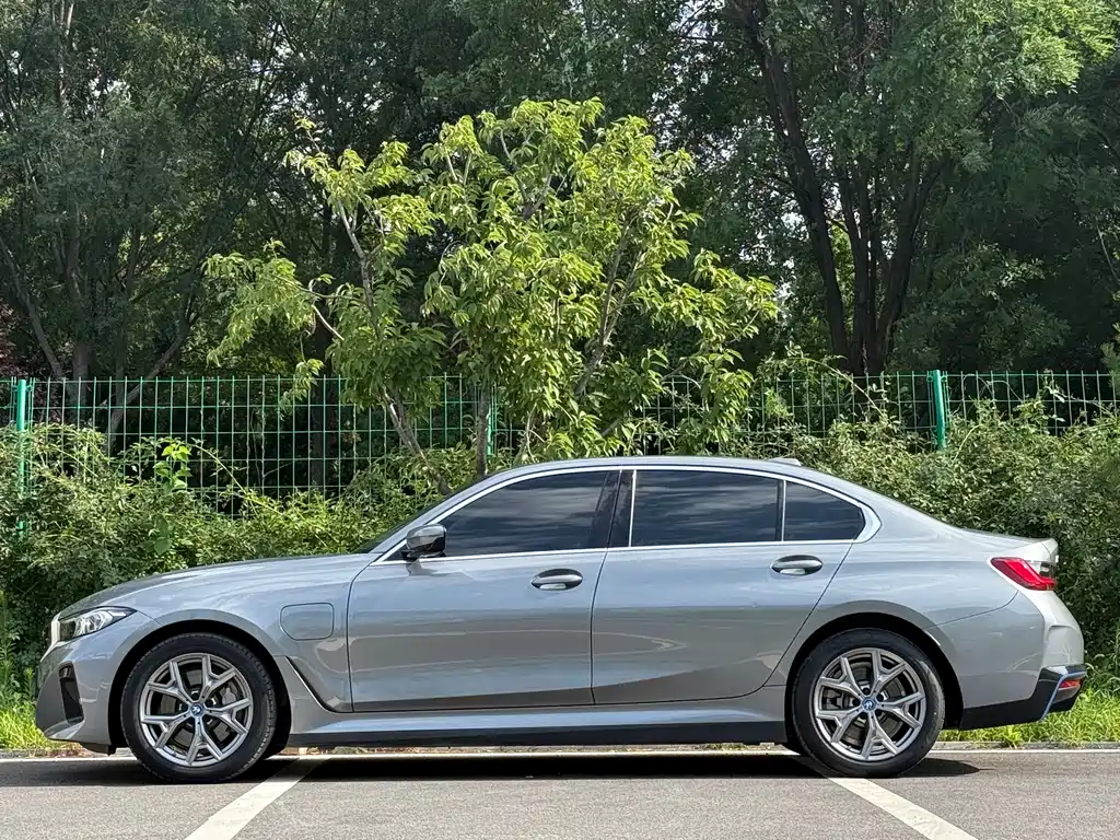 BMW i3 2023