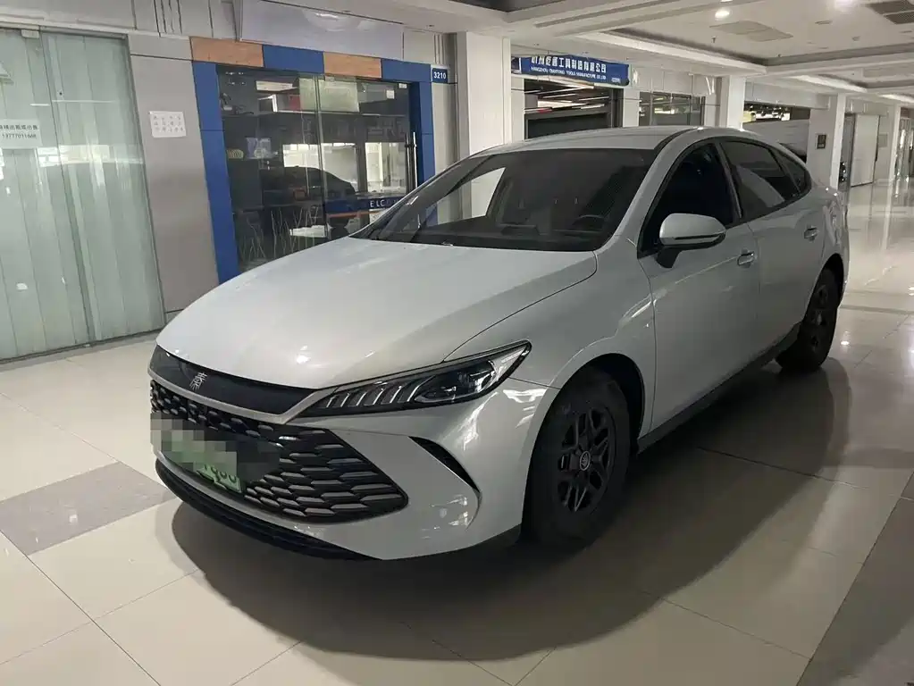 BYD Qin PLUS 2025 — фото 1