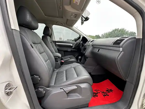 Volkswagen Touran 2015