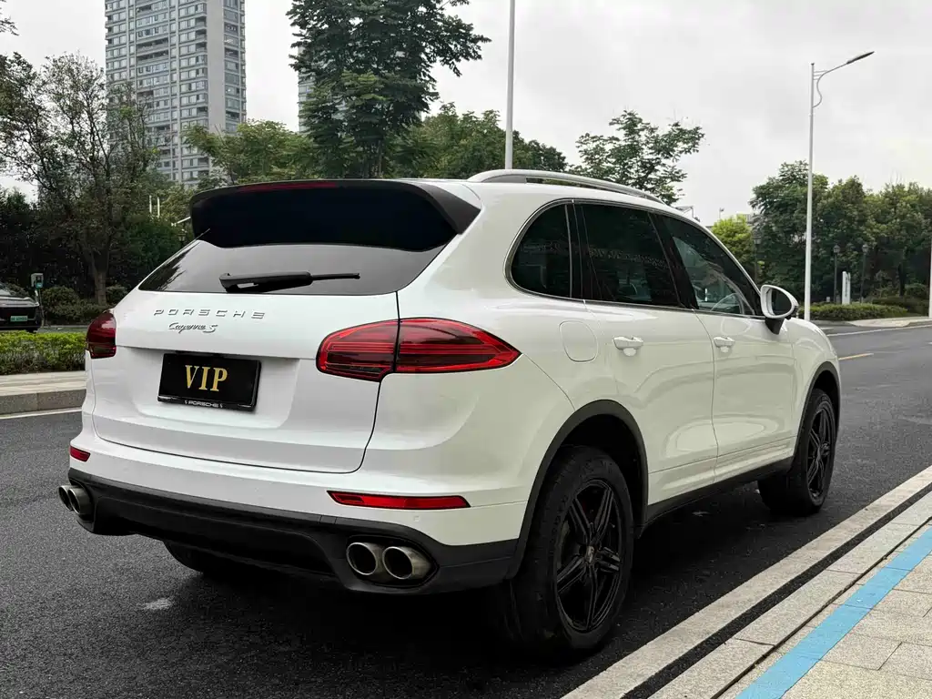 Porsche Cayenne 2015 — фото 5