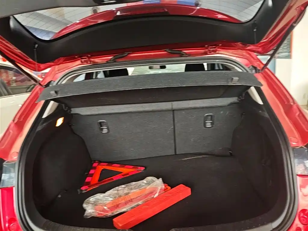 Mazda 3 Axela 2017 — фото 19