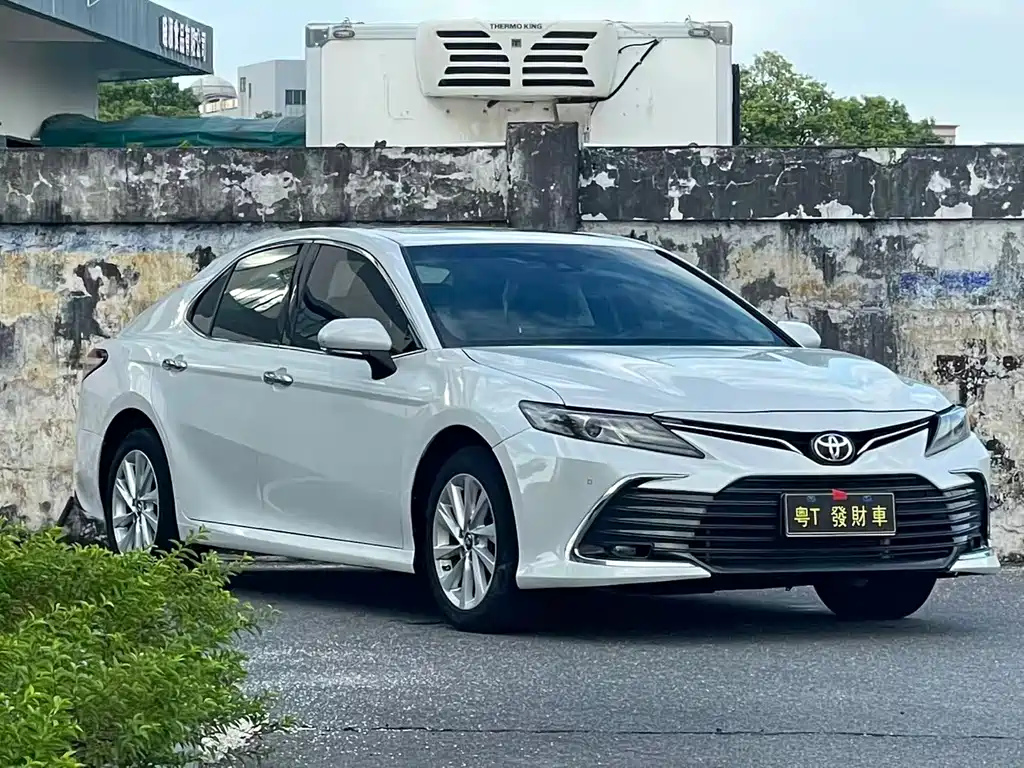 Toyota Camry 2021 — фото 3