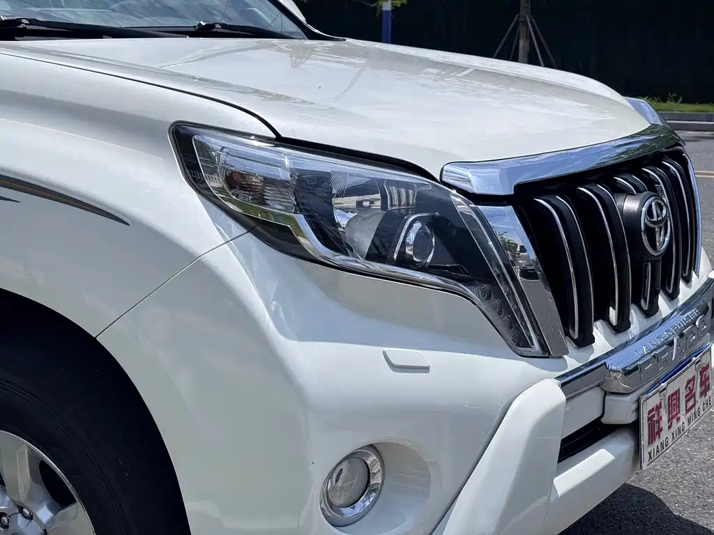 Toyota Prado 2015 — фото 10