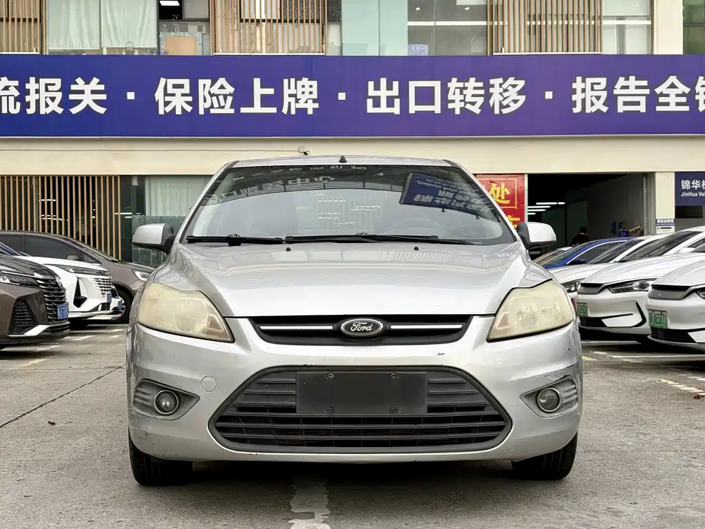 Ford Focus 2014 — фото 2