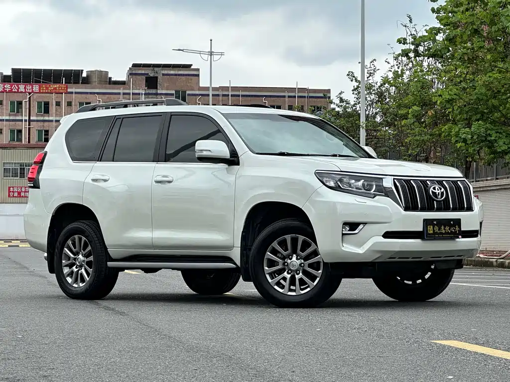 Toyota Prado 2018 — фото 3