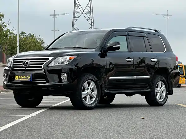 Lexus LX 2013