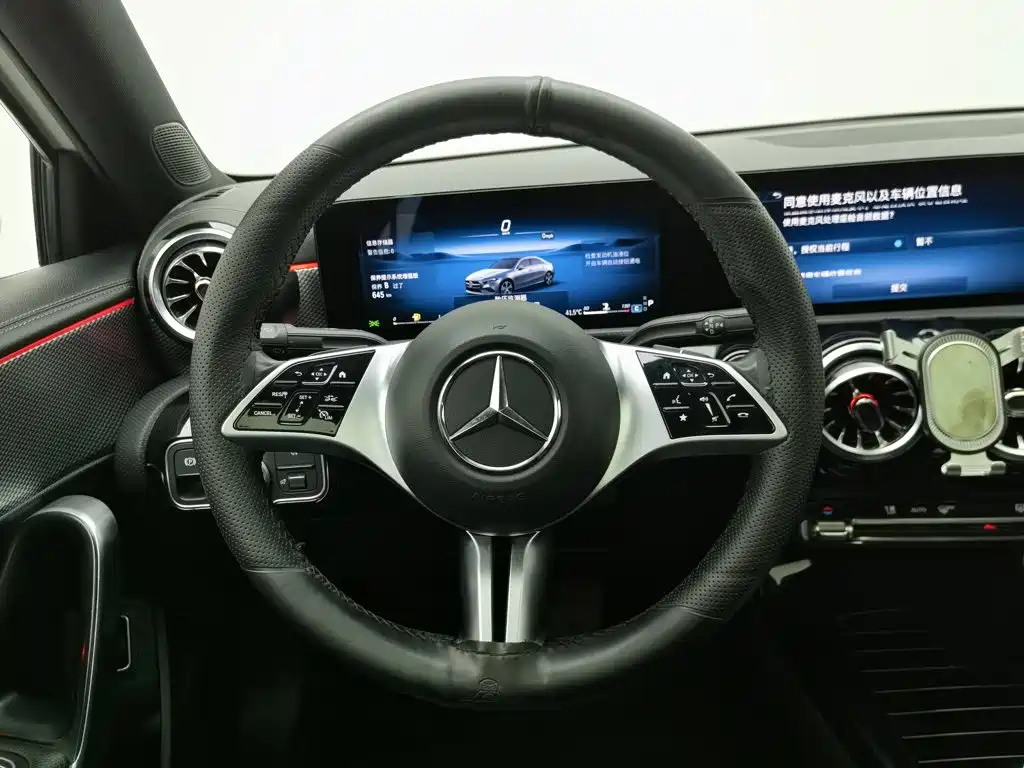 Mercedes-Benz A-Class 2023 — фото 11