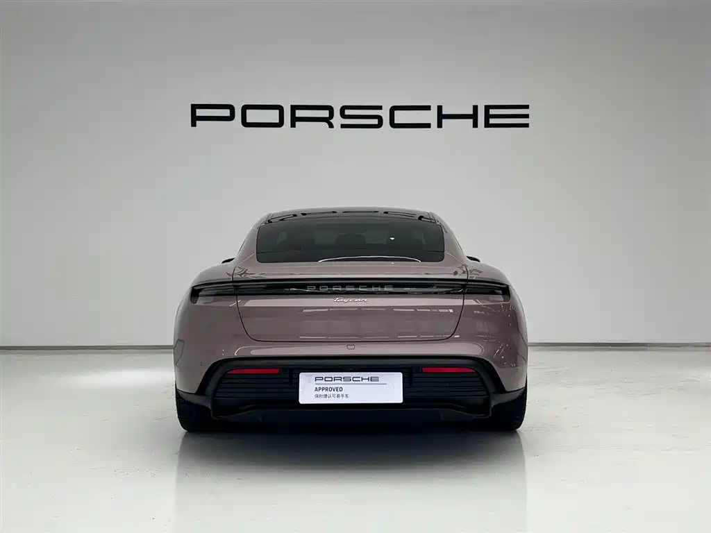 Porsche Taycan 2025