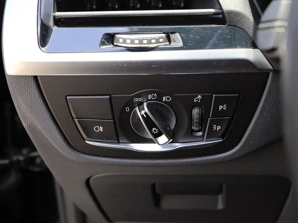 BMW X3 2020 — фото 13