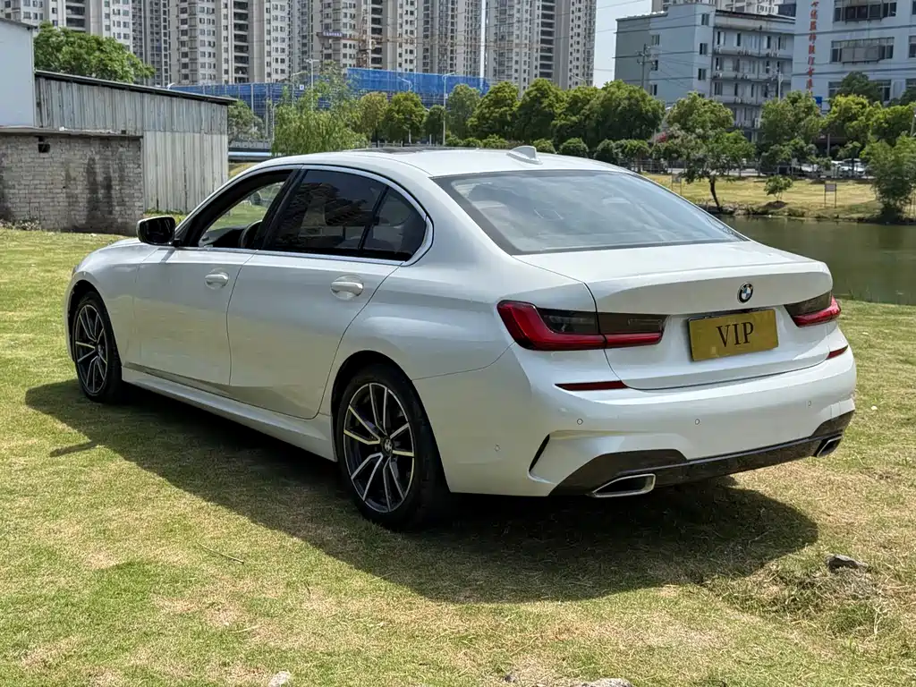 BMW 3 Series 2021