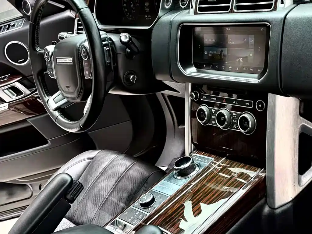 Land Rover Range Rover 2018 — фото 10