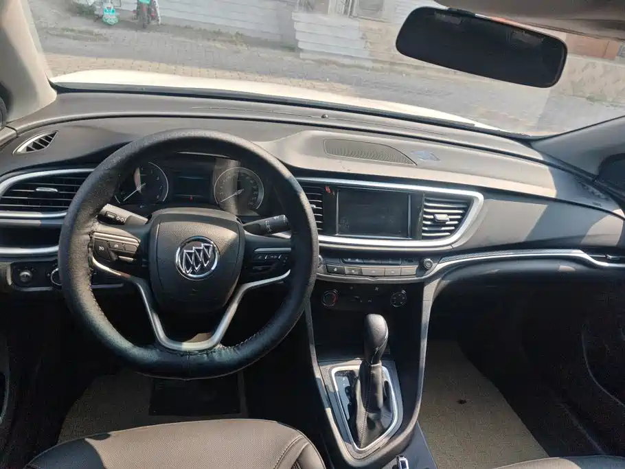 Buick Excelle 2022 — фото 12