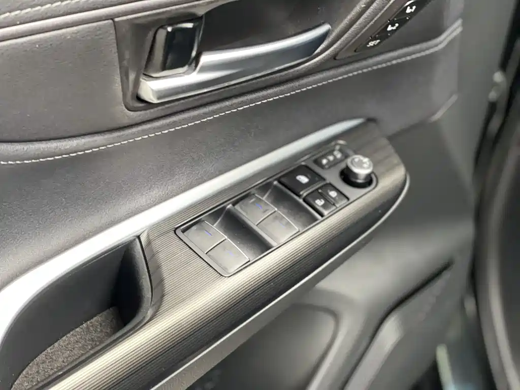 Toyota Harrier 2023 — фото 24