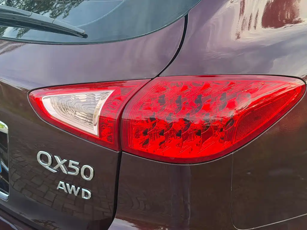 Infiniti QX50 2017 — фото 19