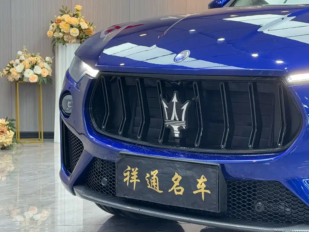Maserati Levante 2018 — фото 13
