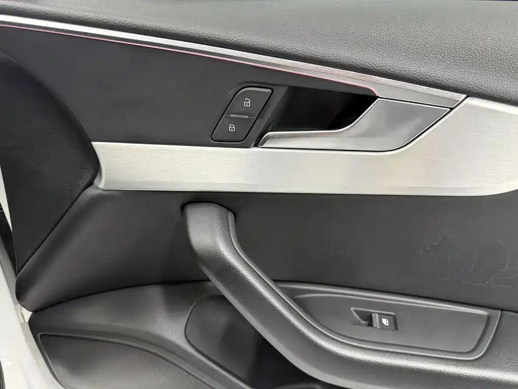 Audi A4L 2021 — фото 15