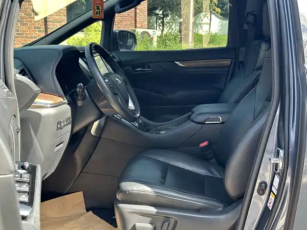 Toyota Alphard 2017
