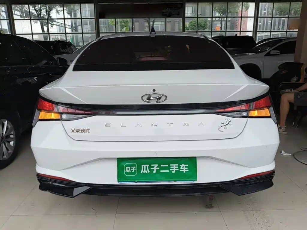 Hyundai Elantra 2021
