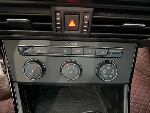 Volkswagen Passat 2023