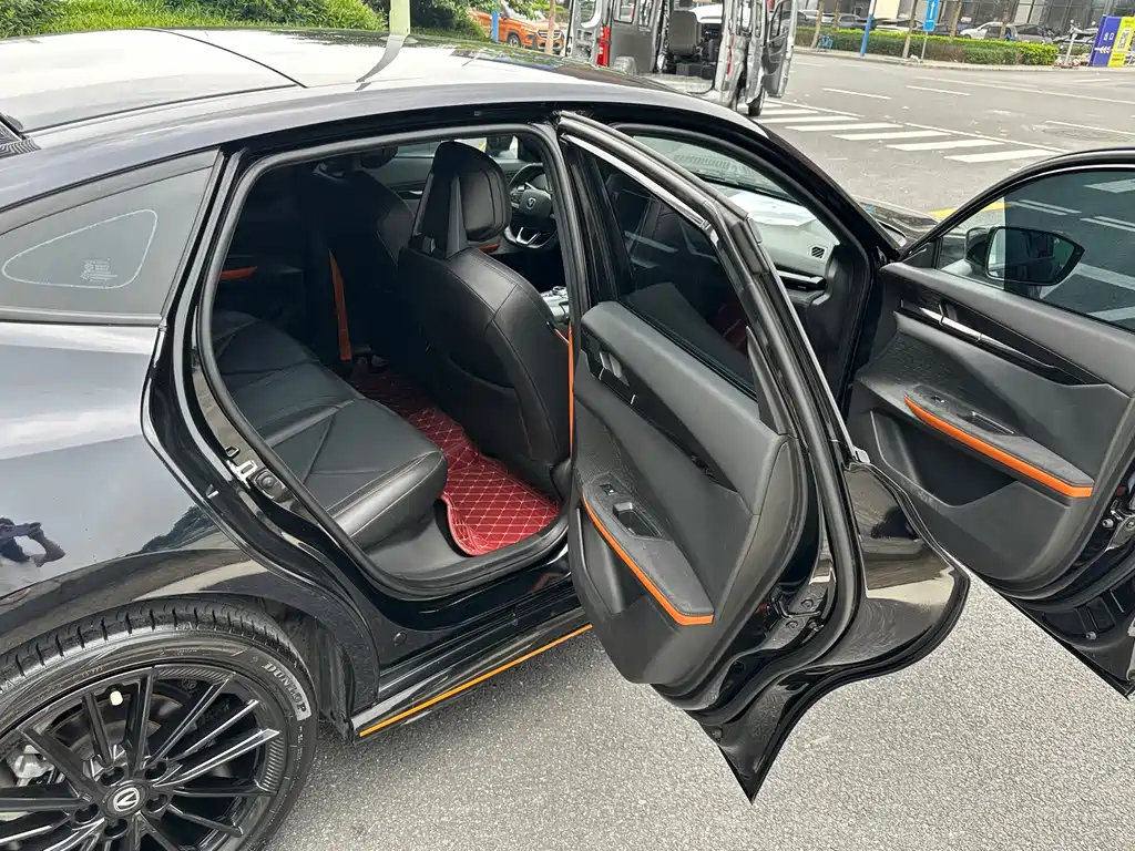 Changan UNI-V 2022 — фото 8