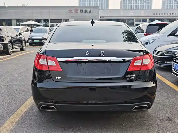 Hongqi H7 2016