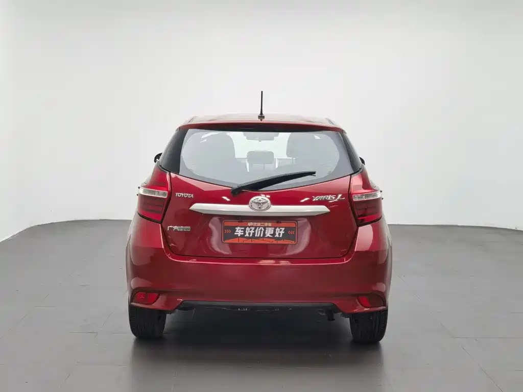 Toyota Yaris L 2017 — фото 4