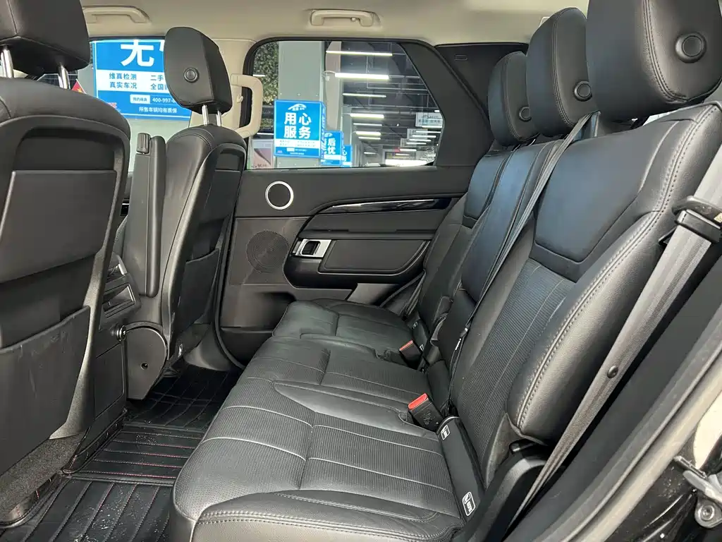 Land Rover Discovery 2018 — фото 12