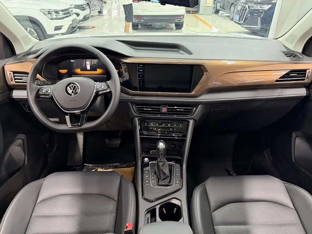 Volkswagen Tharu 2022