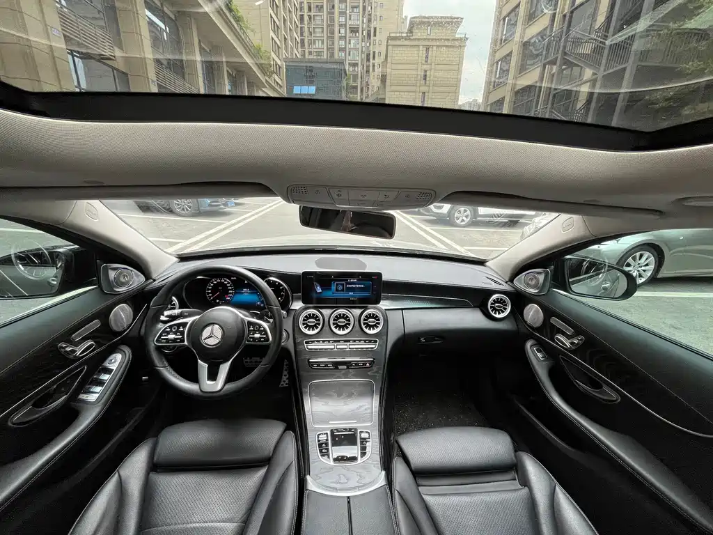 Mercedes-Benz C-Class 2019 — фото 14