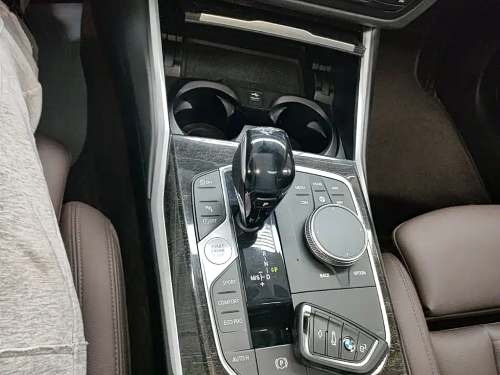 BMW 3 Series 2020 — фото 14