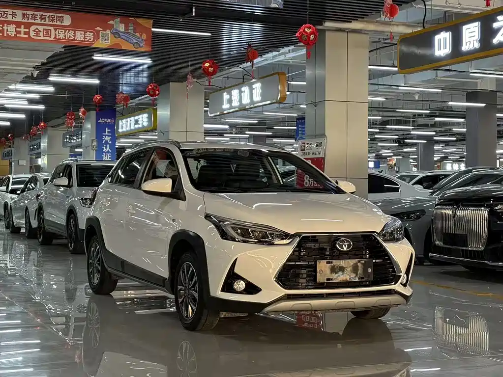 Toyota Yaris L 2023
