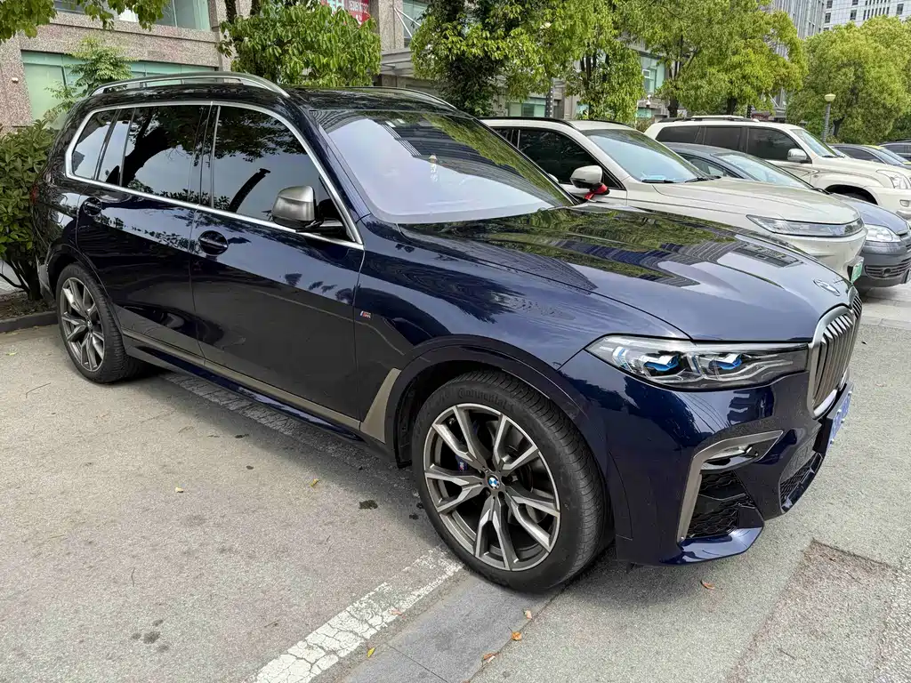 BMW X7 2022 — фото 2