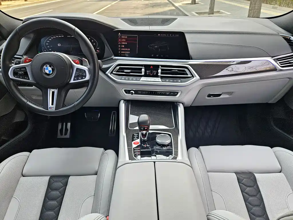 BMW X6 M 2023 — фото 7