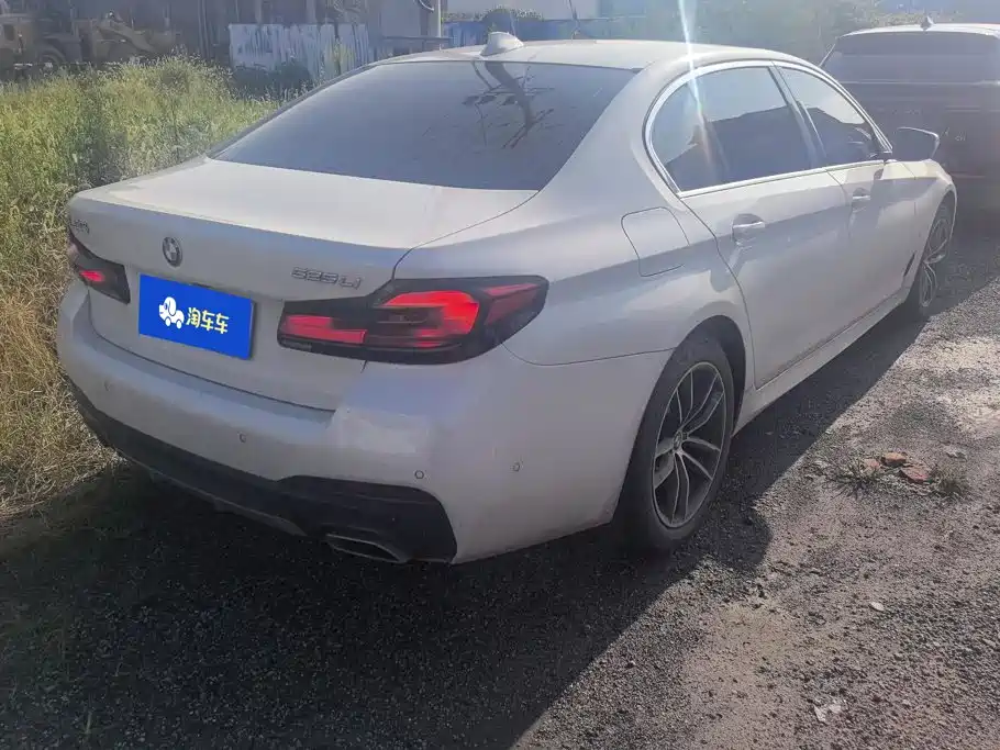 BMW 5 Series 2023