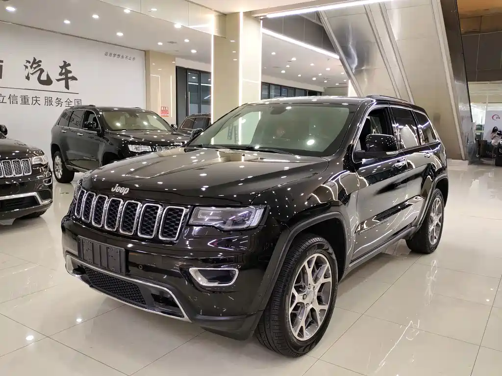Jeep Grand Cherokee 2020 — фото 1