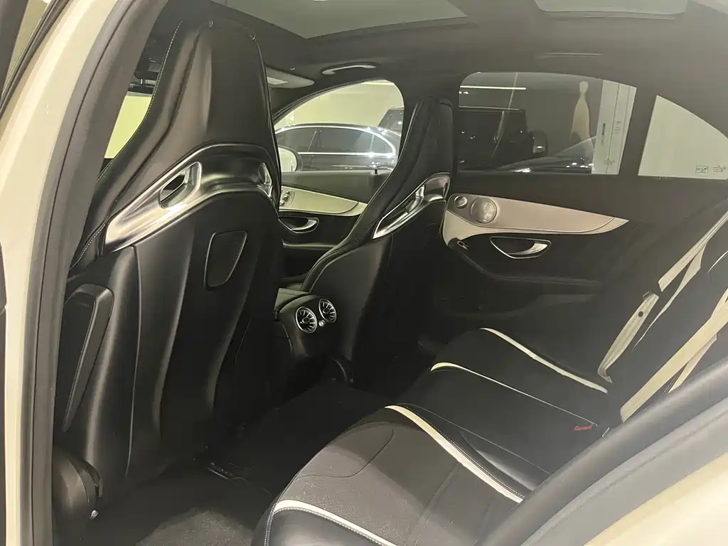 Mercedes-Benz C-Class AMG 2020 — фото 6