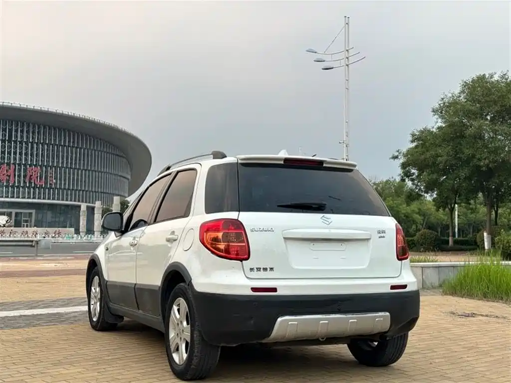 Suzuki SX4 2012