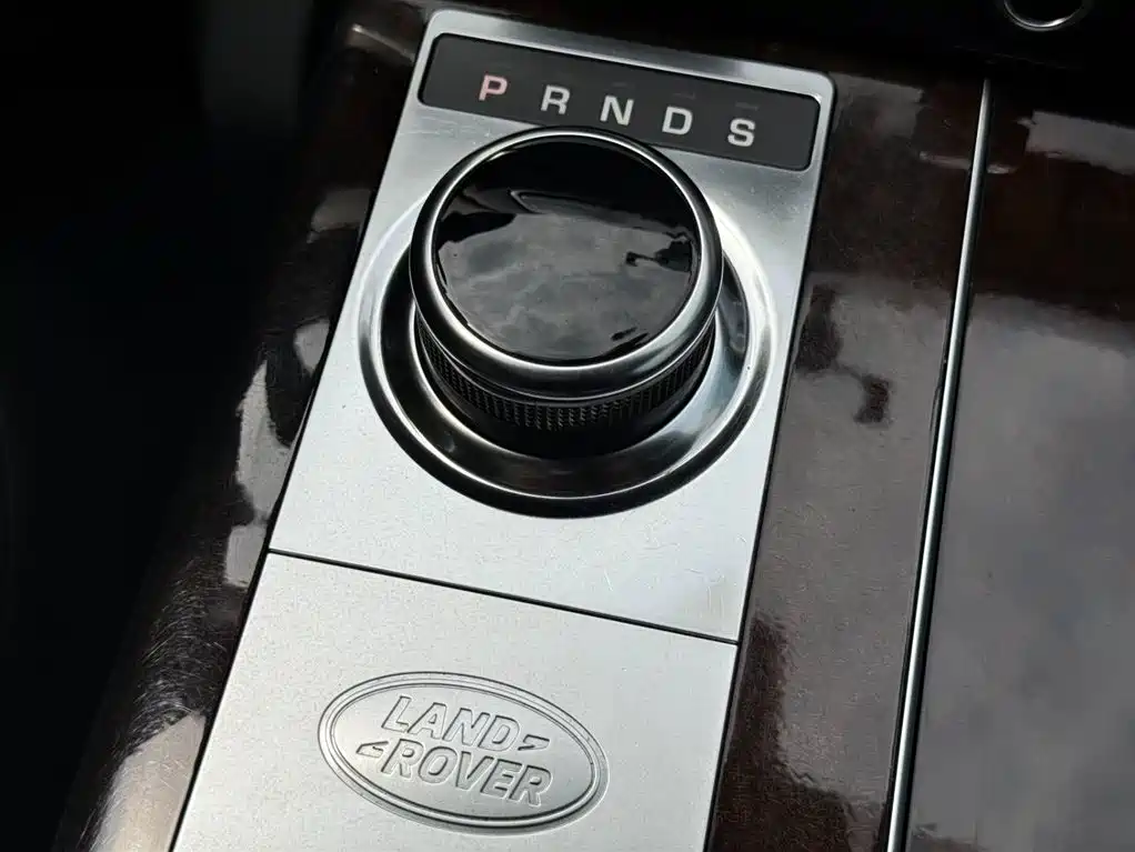 Land Rover Range Rover 2022 — фото 18