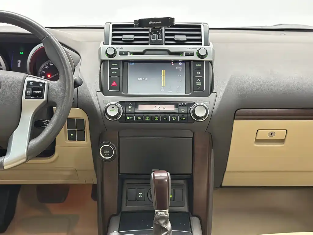 Toyota Prado 2016 — фото 34