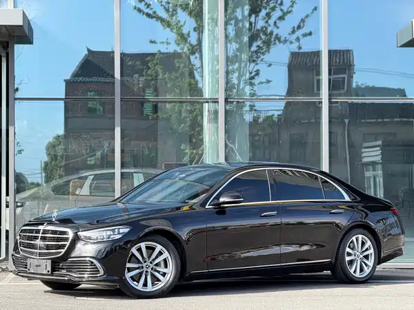 Mercedes-Benz S-Class 2024