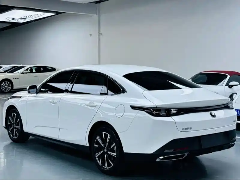 Changan Eado 2025 — фото 10
