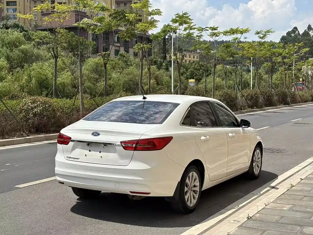 Ford Escort 2017