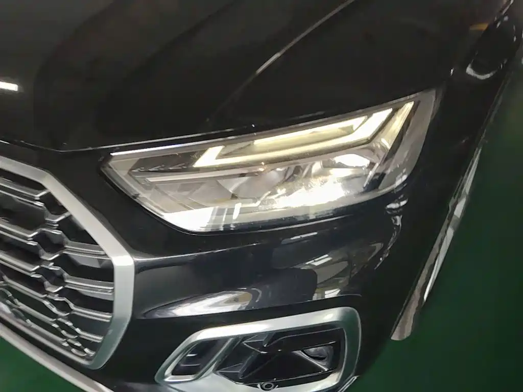 Audi Q5L 2022 — фото 24