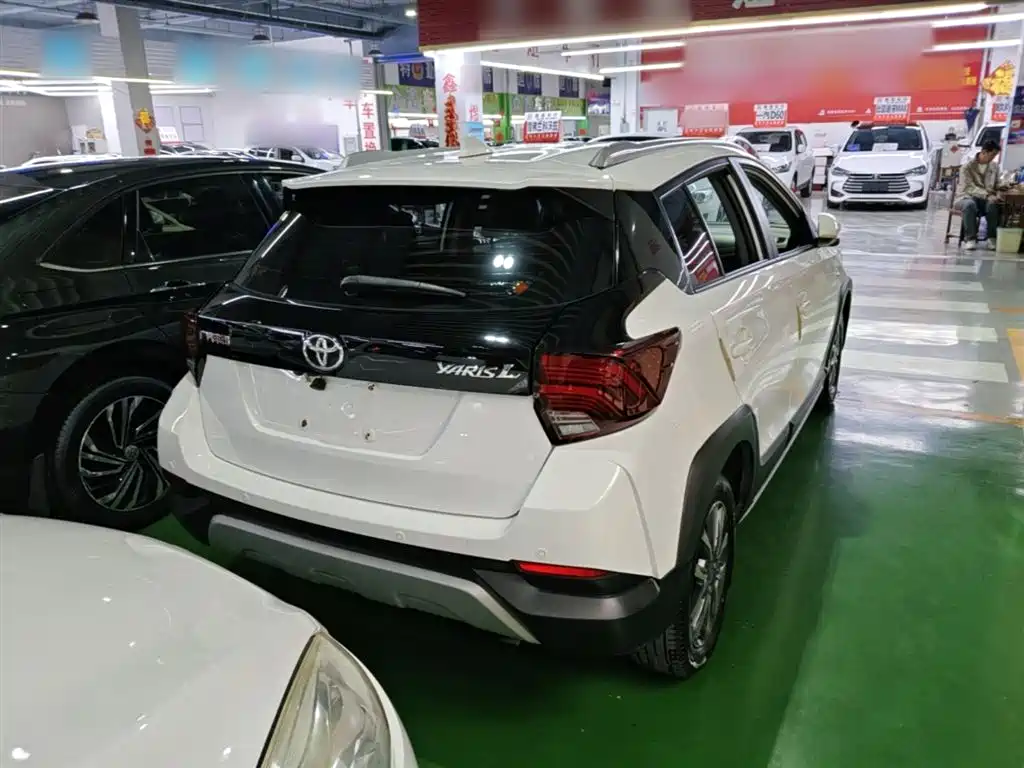 Toyota Yaris L 2021 — фото 5